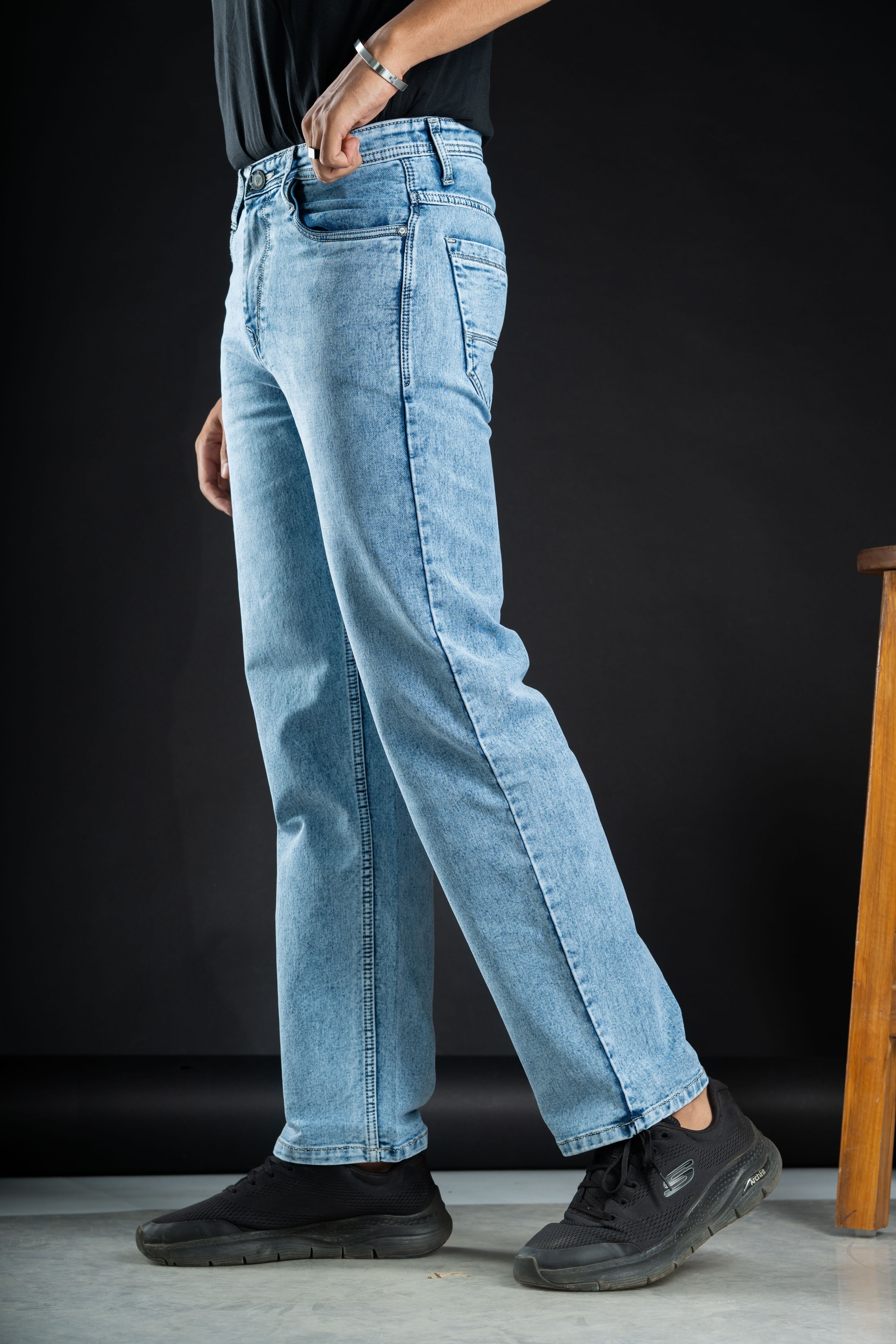 VINTAGE WASH STRAIGHT JEANS