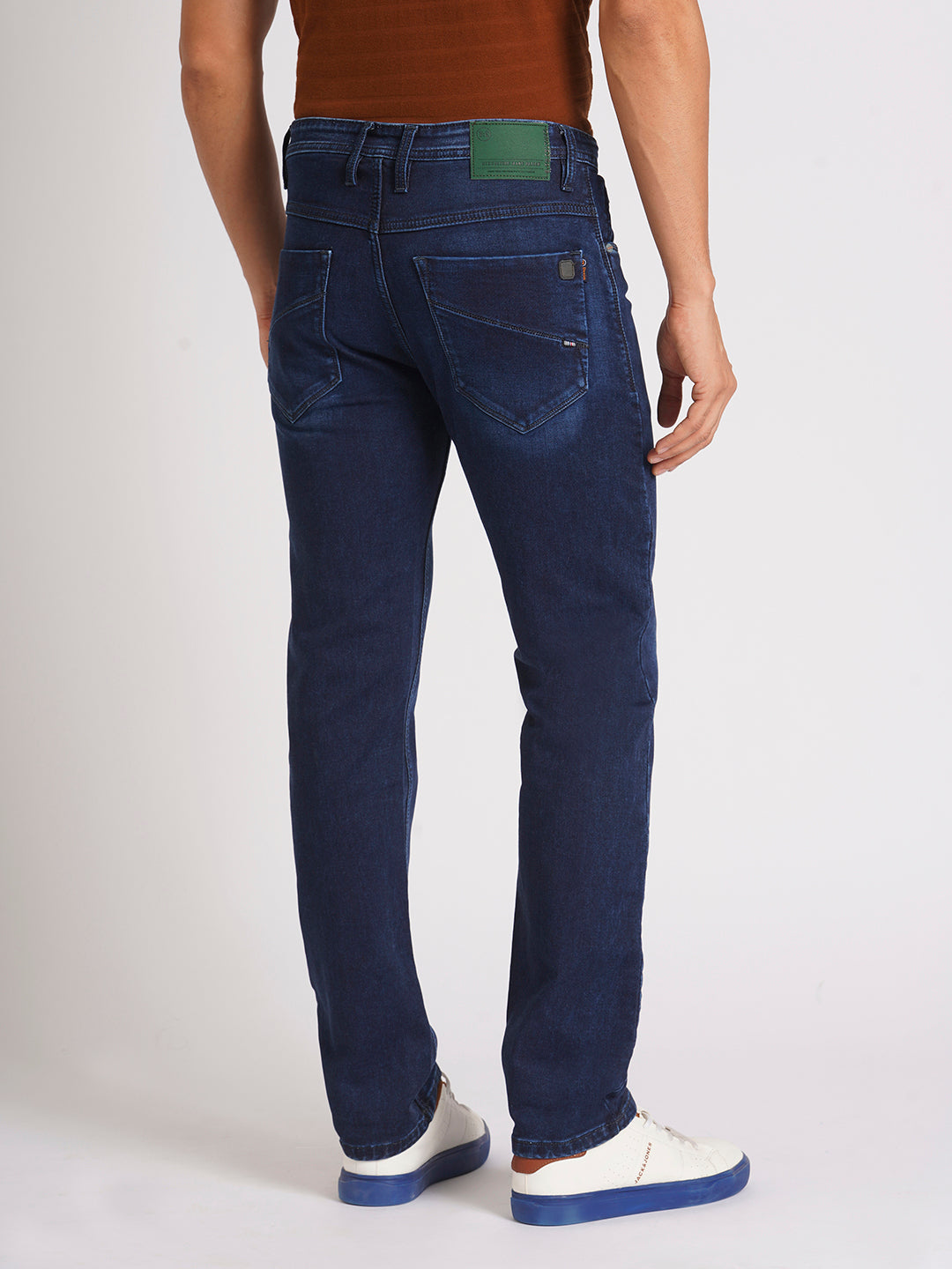 MID INDIGO STRAIGHT FIT JEANS